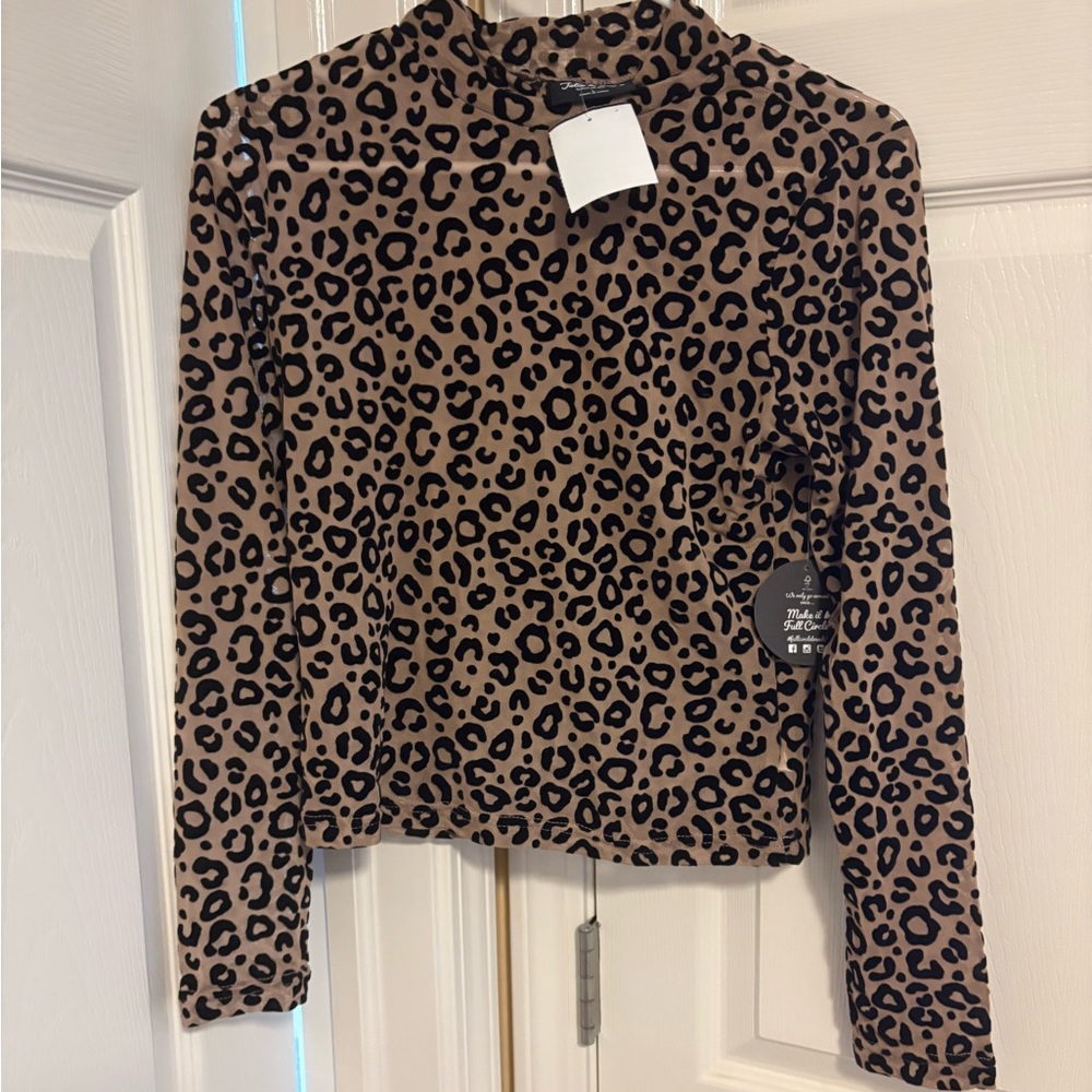 Leopard Print Long Sleeve Top